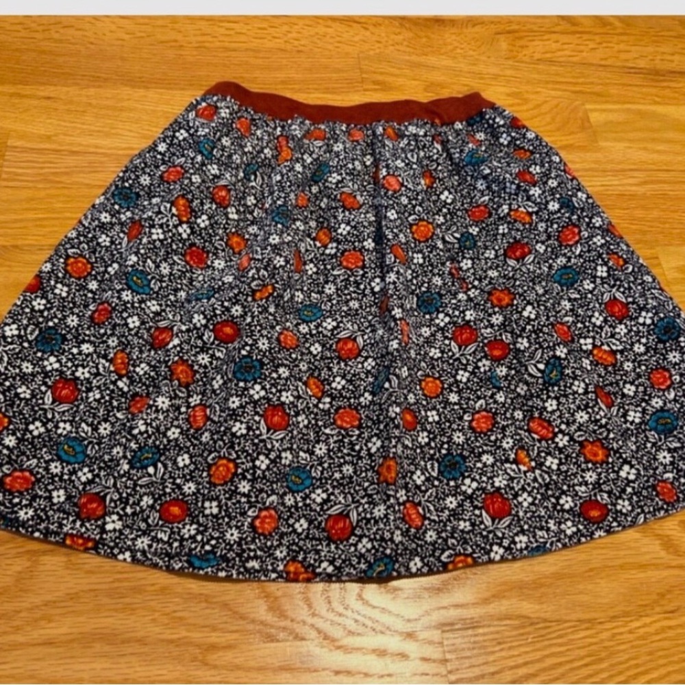 Vintage Floral Patterned girls corduroy Skirt size 10/12
